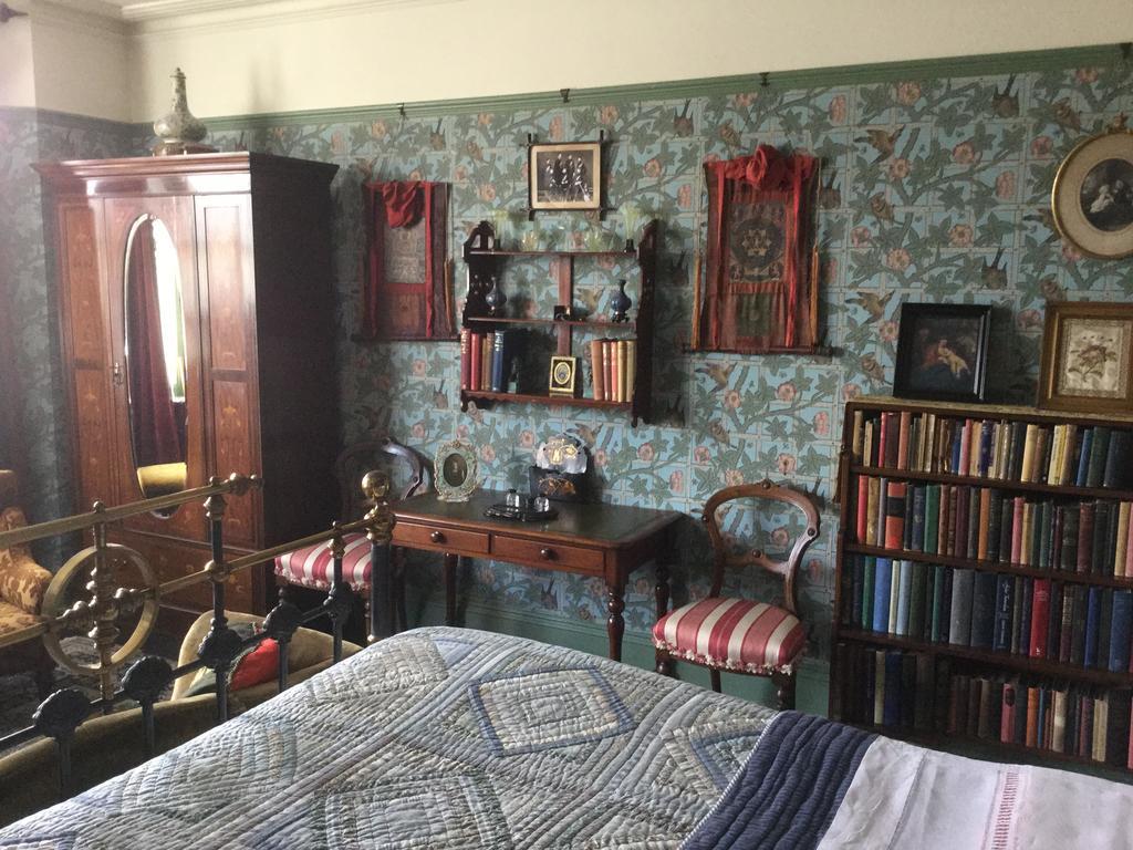 St Benedict - Victorian Bed And Breakfast Hastings Room photo