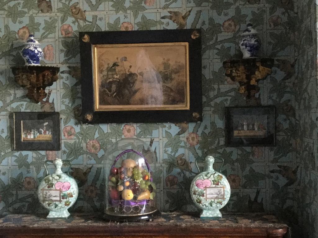 St Benedict - Victorian Bed And Breakfast Hastings Room photo