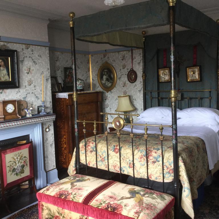 St Benedict - Victorian Bed And Breakfast Hastings Room photo