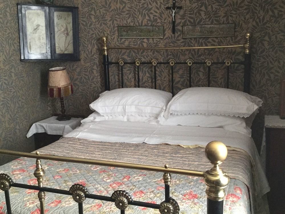 St Benedict - Victorian Bed And Breakfast Hastings Exterior photo